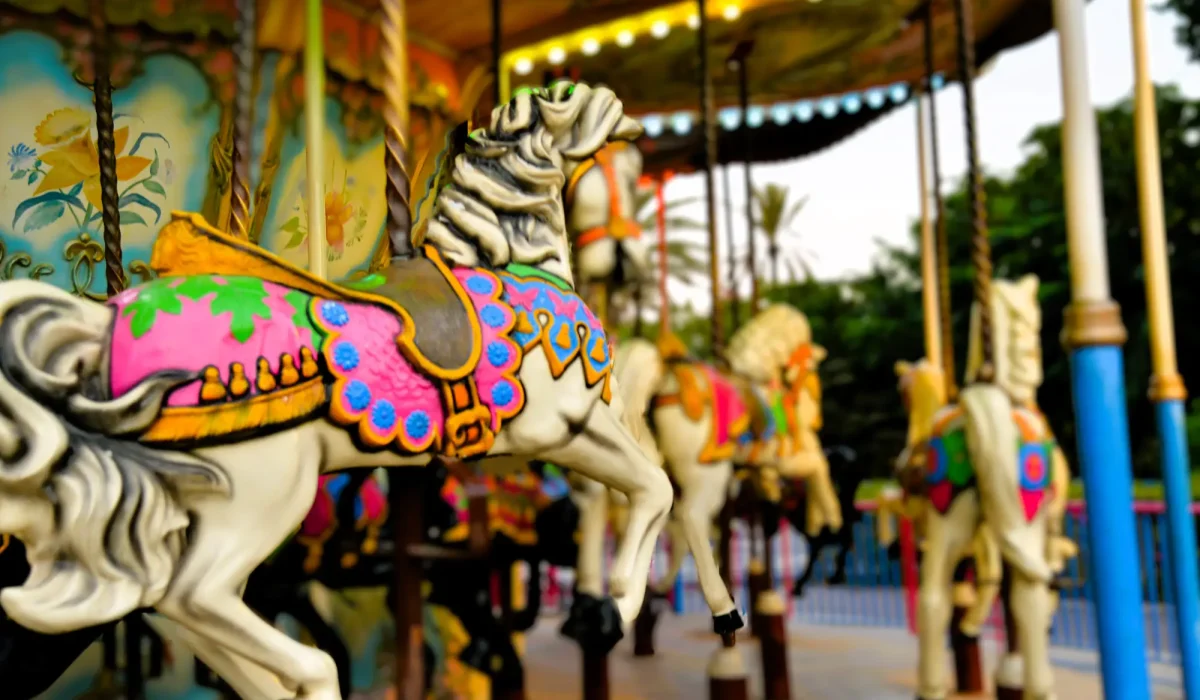 קרוסלת סוסים 23